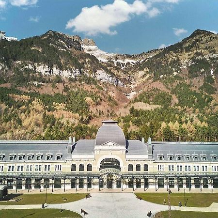 Canfranc Estacion Royal Hideaway Hotel Bagian luar foto